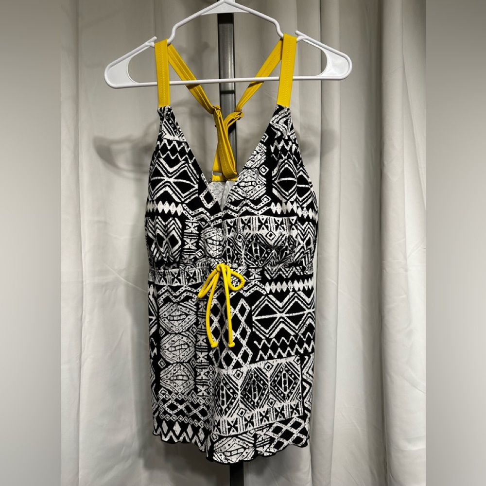 NWTAG Black Halter  Mix “ Ocean Dream Signature “ Tankini Swim Top !!!